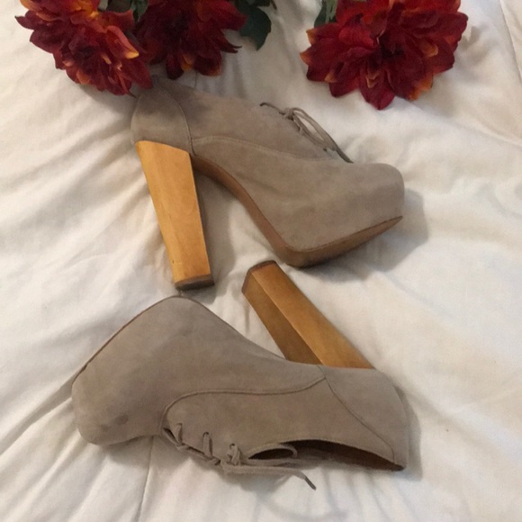 Steve Madden Cirkus platform booties - Picture 3 of 8